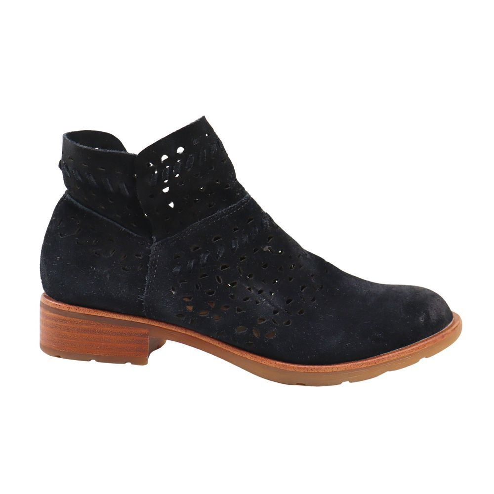 🔥NEW SÖFFT Brinkley Laser Cut Leather Bootie, Black Suede 6US MSRP$85🔥